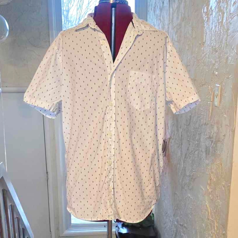 Aeropostale Short Sleeve Button Down White & Navy Shirt